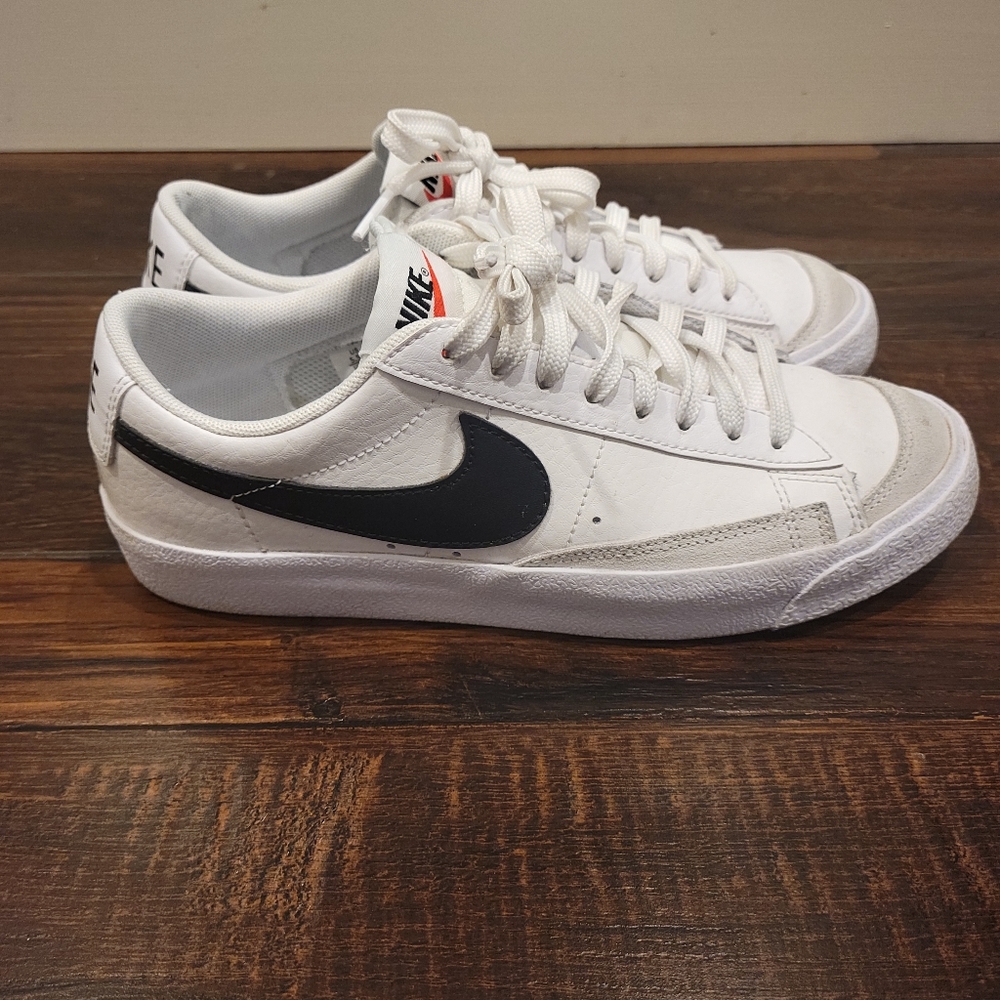 NIKE  Blazer Low